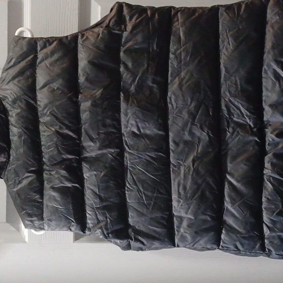 Moncler women's medium vest - Picture 5 of 11